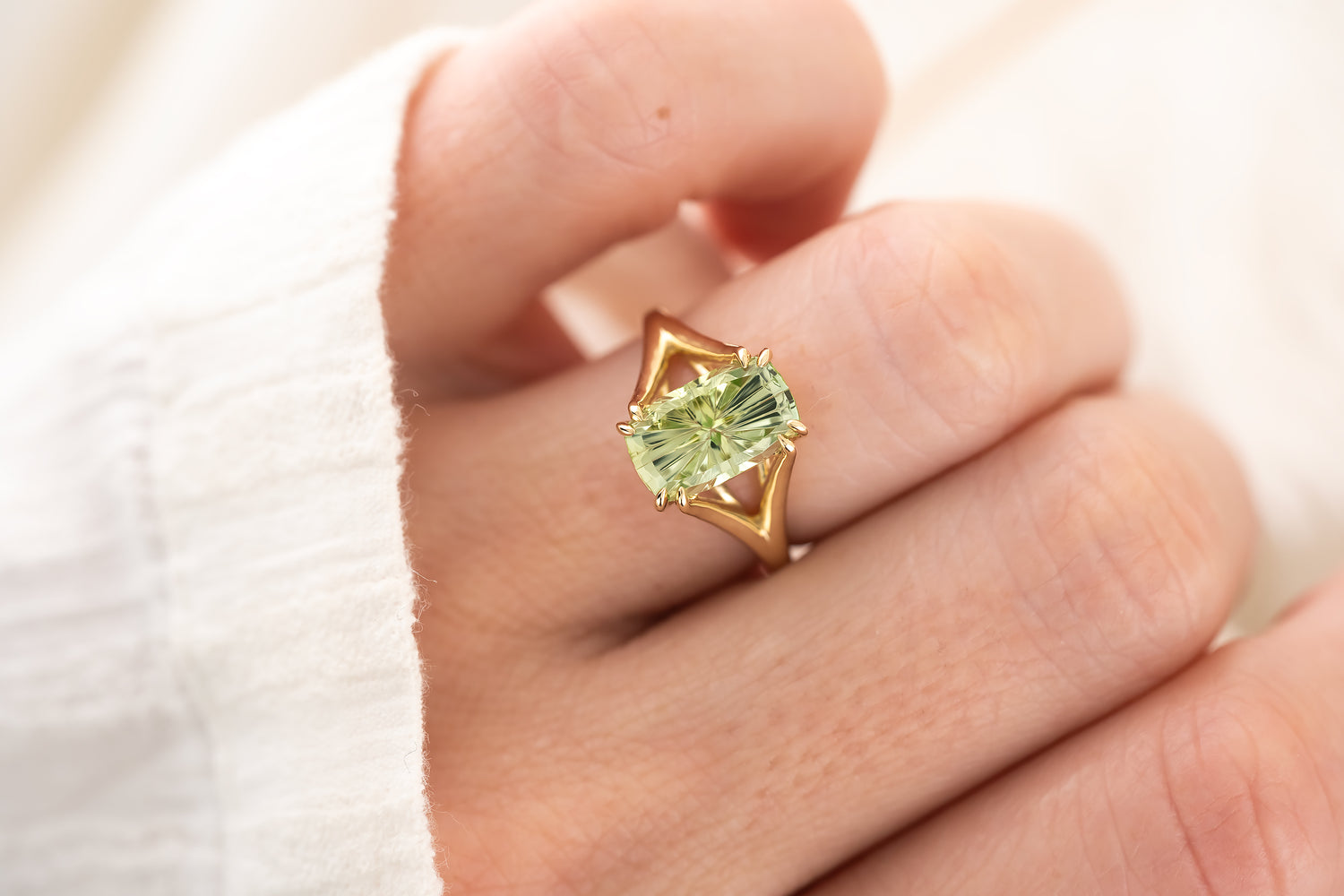 The Weaver Ring - 2.8 CT Apple Green Starbrite™ Tourmaline - Lavender Creek Gems 