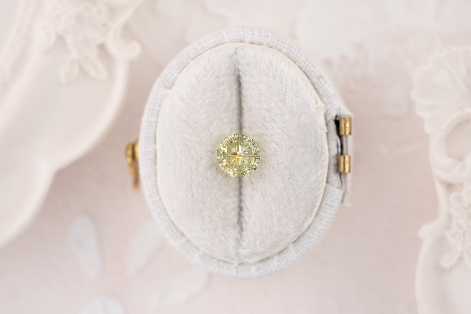 1.02 CT Round Starbrite™ Cut Light Green Bicolor Montana Sapphire - Lavender Creek Gems 