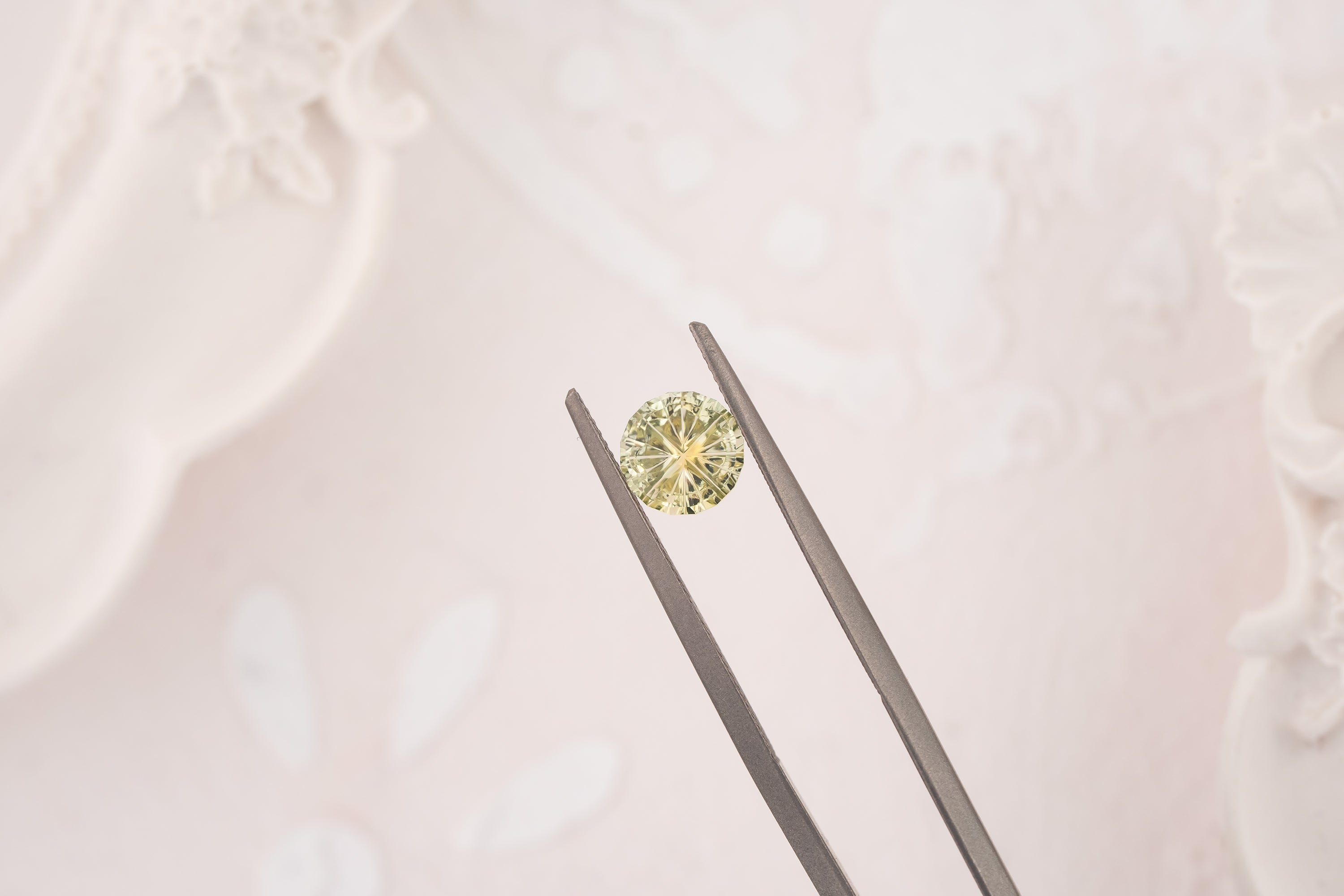 1.02 CT Round Starbrite™ Cut Light Green Bicolor Montana Sapphire - Lavender Creek Gems 