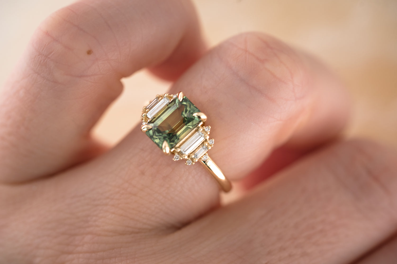 The Soleil 2.6 CT Bi-color Green Sapphire Ring - Lavender Creek Gems 