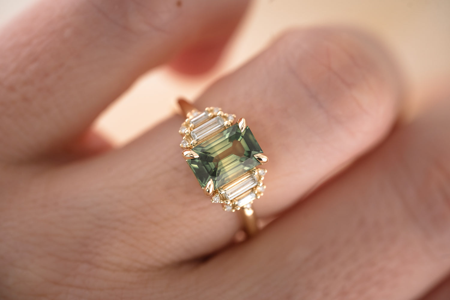 The Soleil 2.6 CT Bi-color Green Sapphire Ring - Lavender Creek Gems 