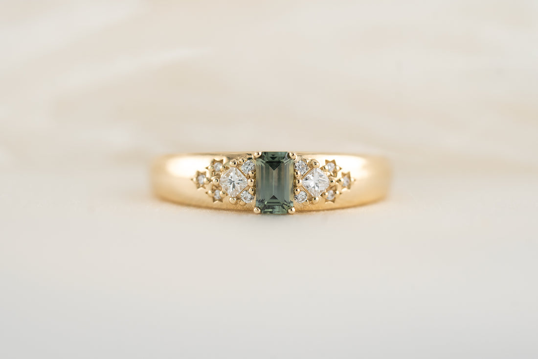 The Astral Ring | Green/Teal Sapphire