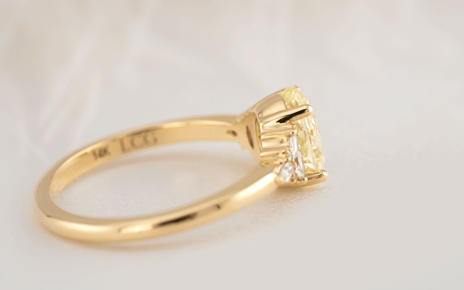 The Low Maeve Ring | 1.57 CT Oval Yellow Diamond