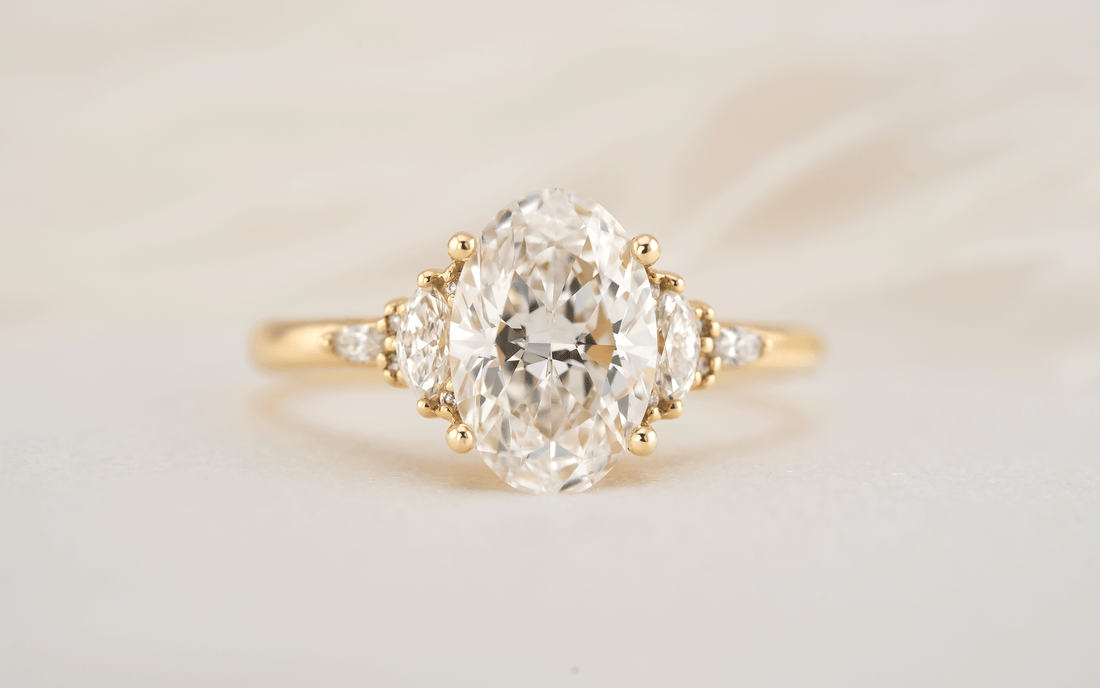 The Low Maeve Ring | Oval Diamond