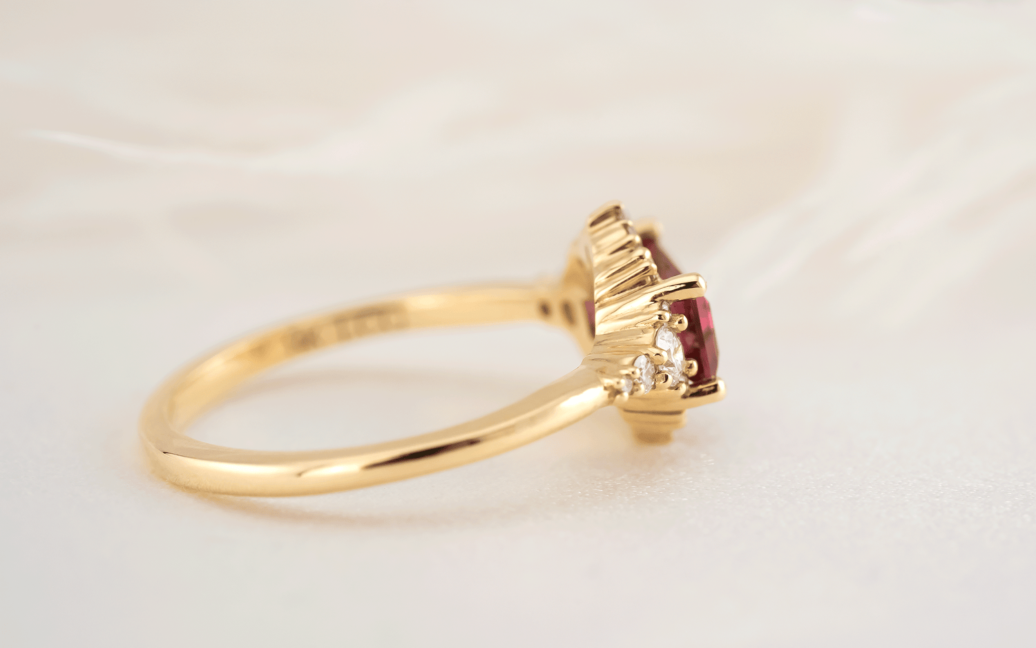 The Comtesse Ring | 1.13 Baguette Pink Spinel