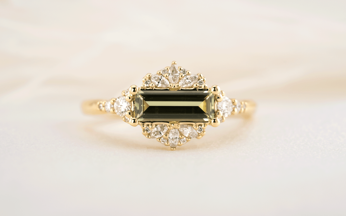 The Comtesse Ring | 0.72 CT Baguette Light Green Sapphire