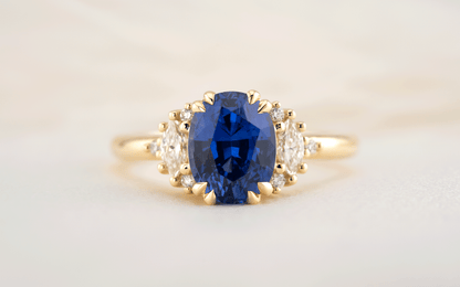 The Low Maren Ring | 2.6 CT Royal Blue Oval Sapphire