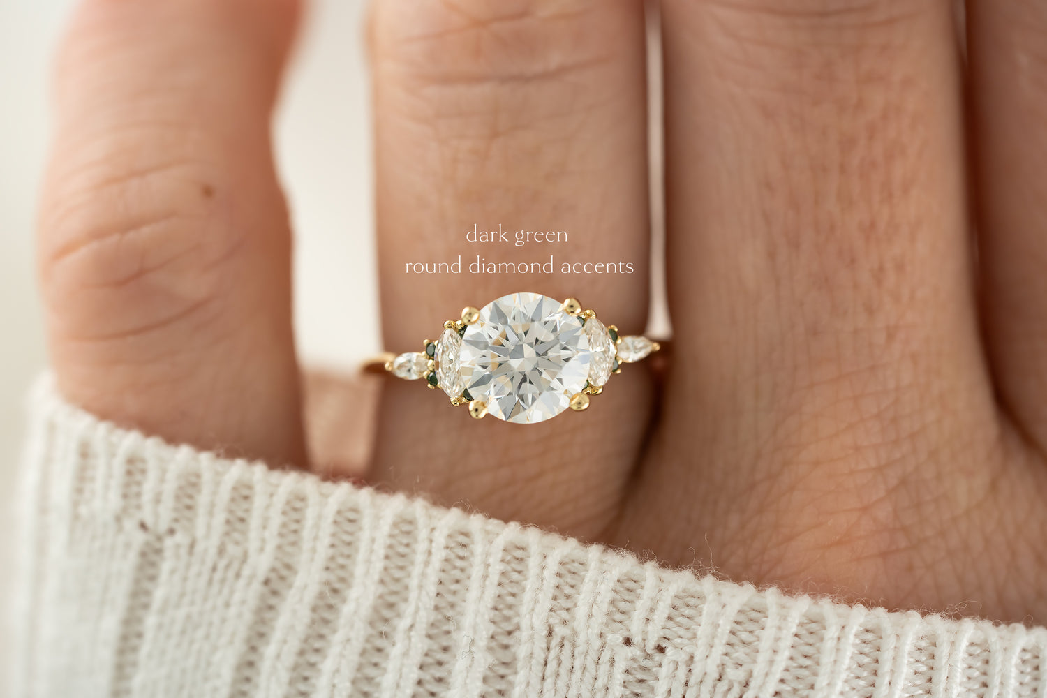 The Maeve Ring | Round Diamond