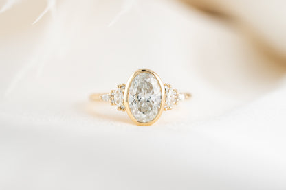 The Bezel Maeve Ring | Oval Diamond