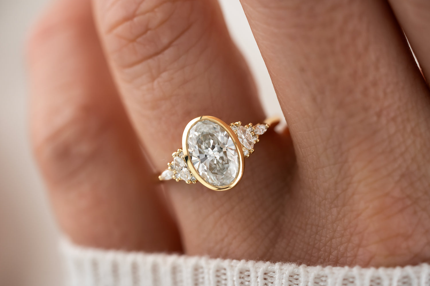 The Bezel Maeve Ring | Oval Diamond