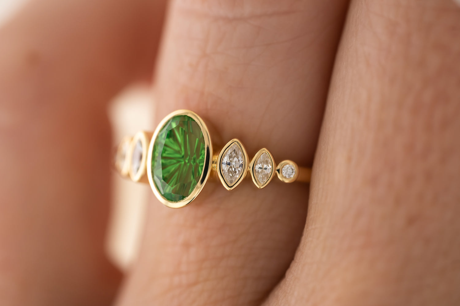 The Solstice Ring | 1.6 CT Oval Starbrite™ Tsavorite - Lavender Creek Gems 