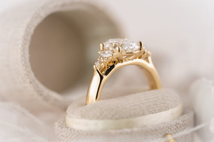 The Maeve Ring | 1.92 CT Oval Diamond - Wide Band