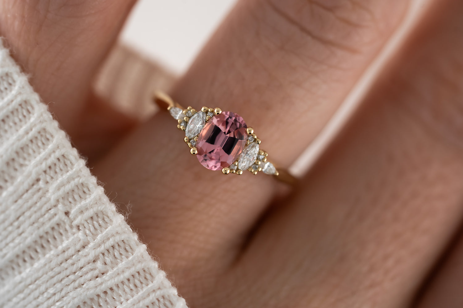 The Maeve Ring | 0.95 CT Oval Pink Spinel