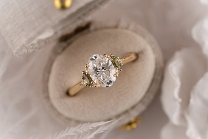 The Low Maren Ring | 1.5 CT Oval Diamond + Green Sapphire - Lavender Creek Gems 