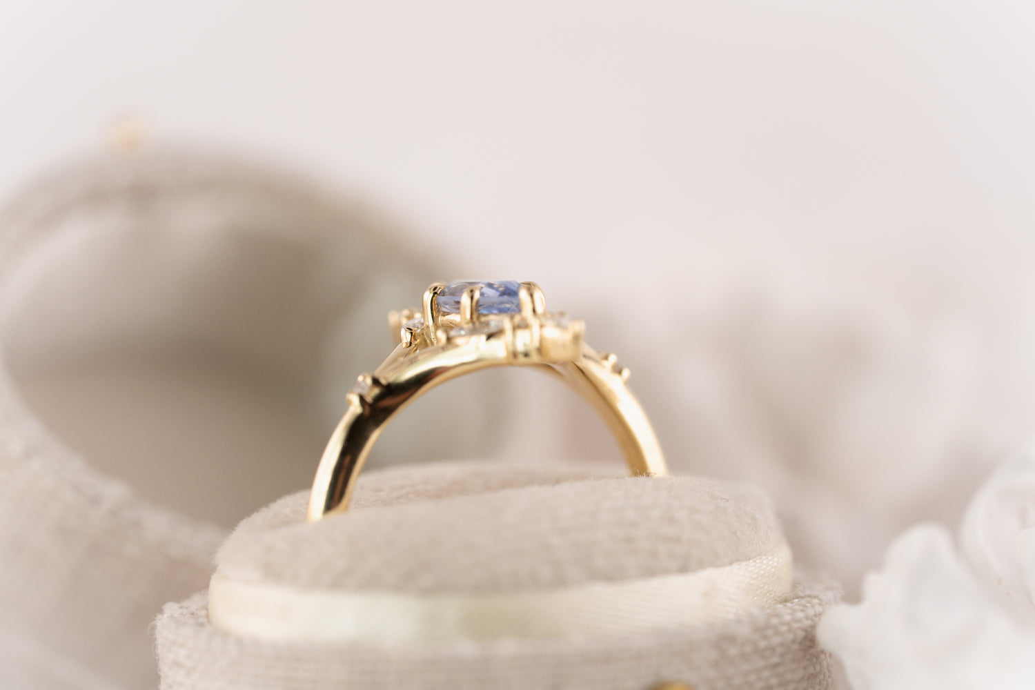 The Croía Ring | 0.66 CT Marquise Blue/Purple Sapphire