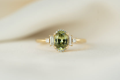 The Sura Ring | 1.11 CT Oval Green Sapphire