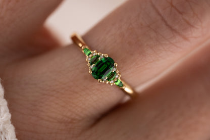 The Mini Maeve Ring | Tsavorite Garnet