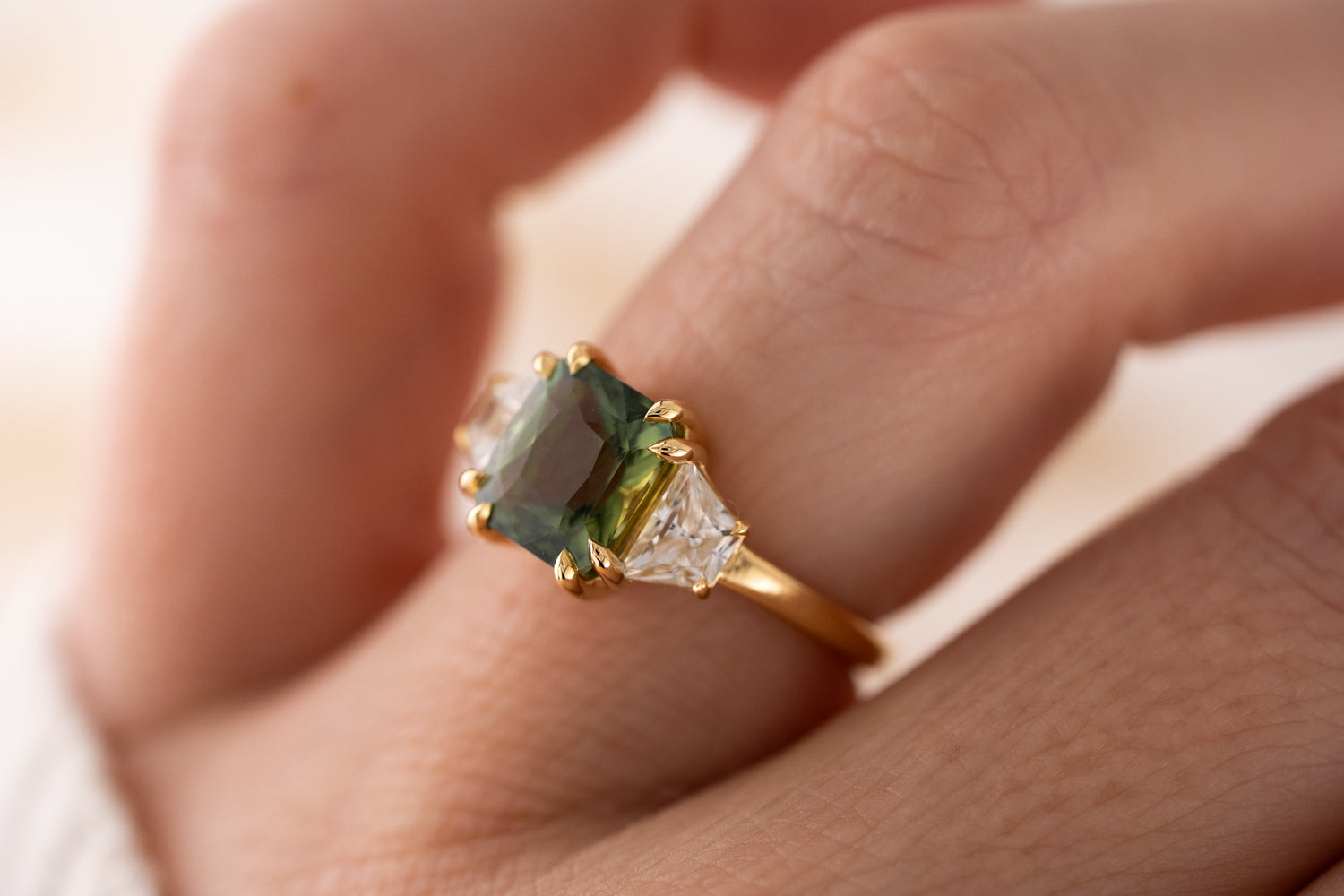 The Tría Ring | 3.09 CT Radiant Green Sapphire