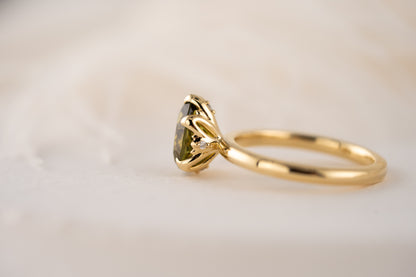 The Secret Garden Ring | 2.09 CT Pear Green Sapphire