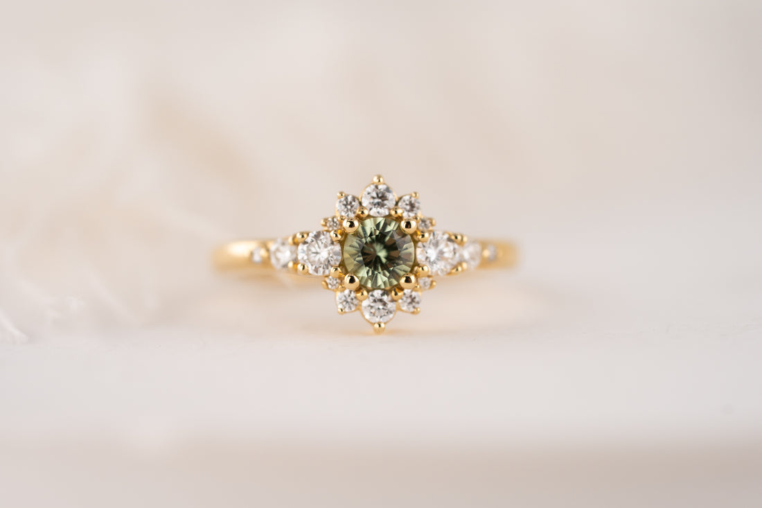 The Bloom Ring | Green Sapphire