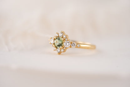 The Bloom Ring | Green Sapphire