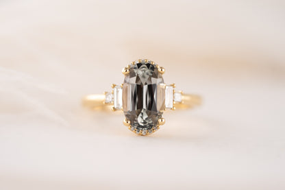 The Sura Ring | 3.38 CT Oval Green Sapphire