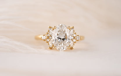 The Veraine Ring | 2.5 CT Oval Diamond