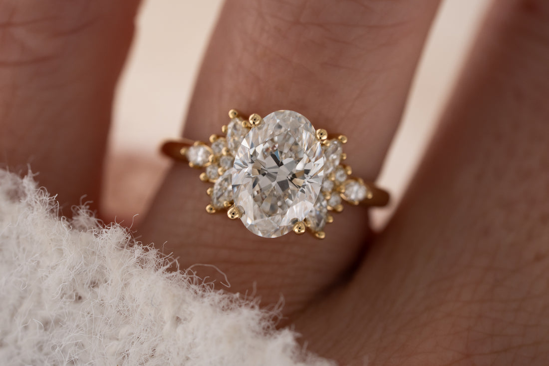 The Veraine Ring | 2.5 CT Oval Diamond