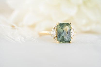 The Maren Ring | 4 CT Radiant Teal Sapphire