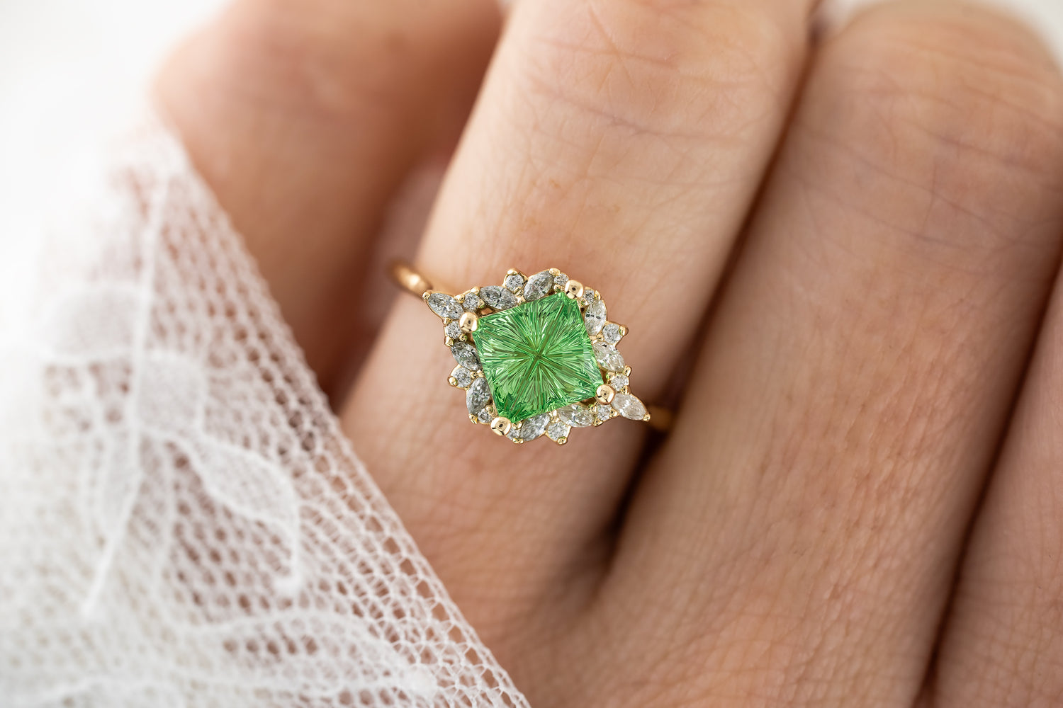 The Nova Ring | 1.8 CT Square Starbrite™ Tsavorite - Lavender Creek Gems 