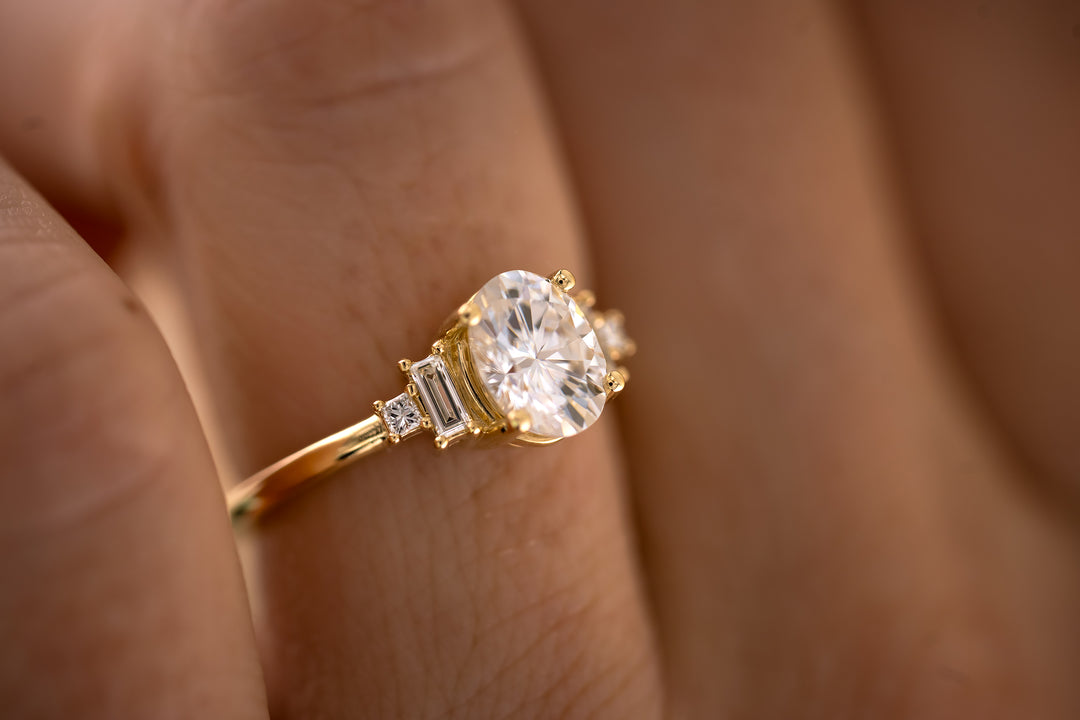 The Mira 1.5 CT Oval Cut Moissanite Ring