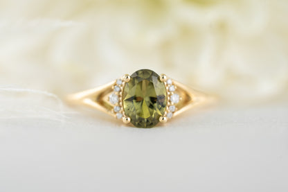 The Serendipity Ring | 1.09 CT Oval Green Sapphire