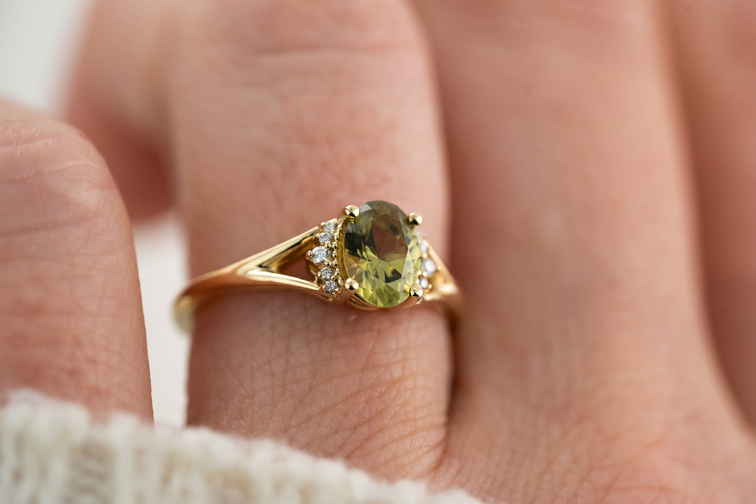 The Serendipity Ring | 1.09 CT Oval Green Sapphire