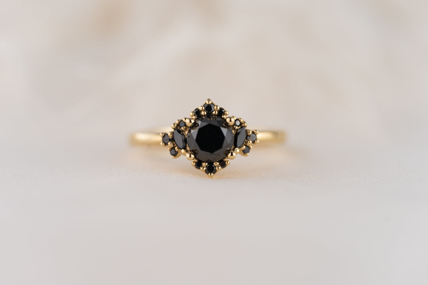 The Naevia Ring | 1 CT Round Black Diamond
