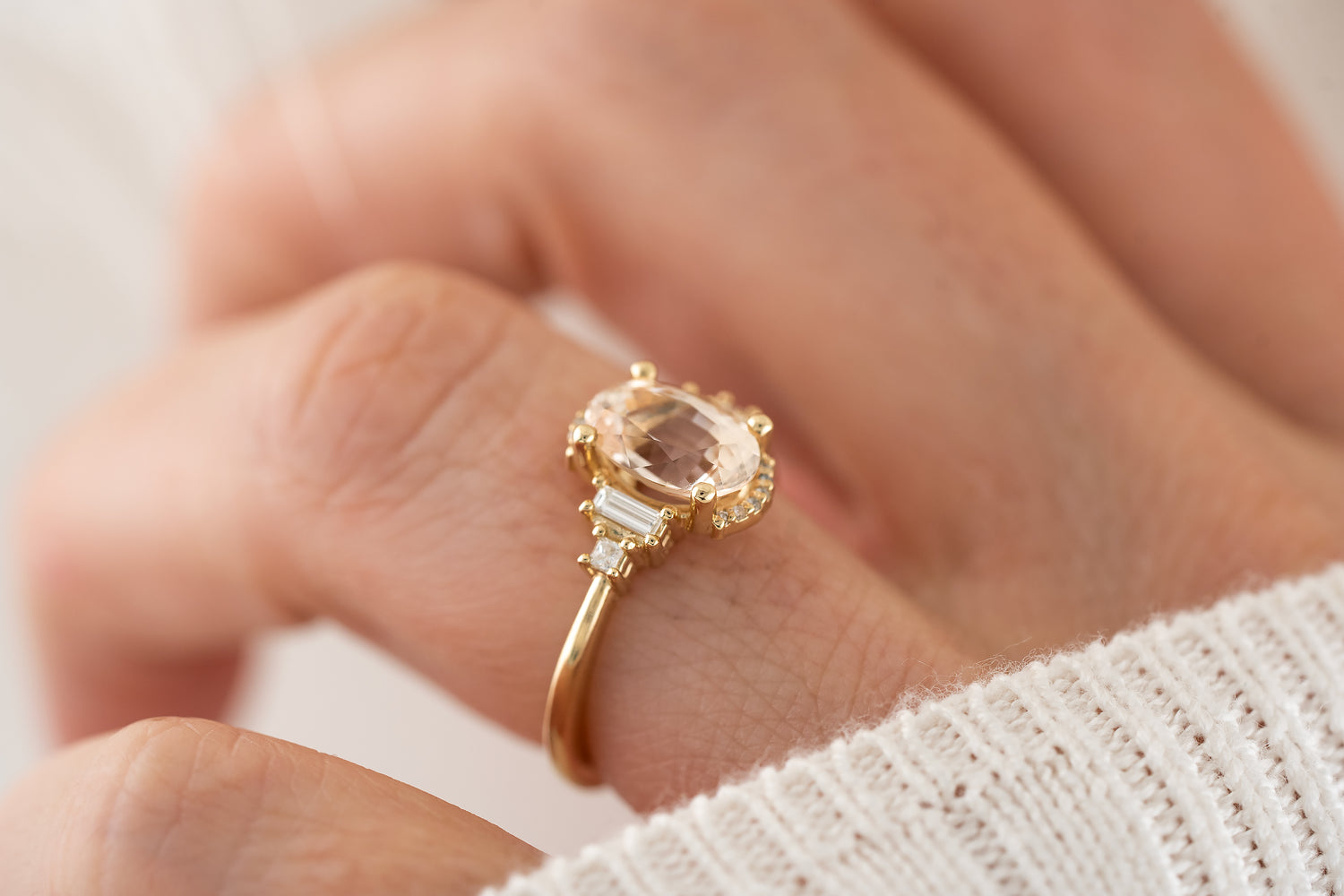 The Sura Ring | 2.5 CT Oval Light Apricot/Peach Sapphire - Lavender Creek Gems 
