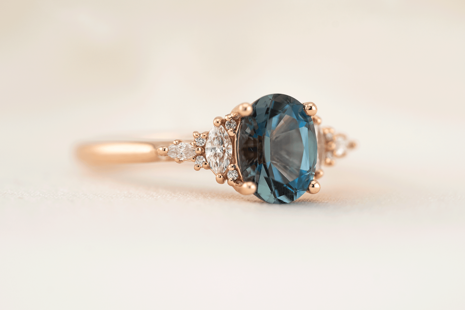 The Maeve Ring | 1.17 CT Oval Aquamarine