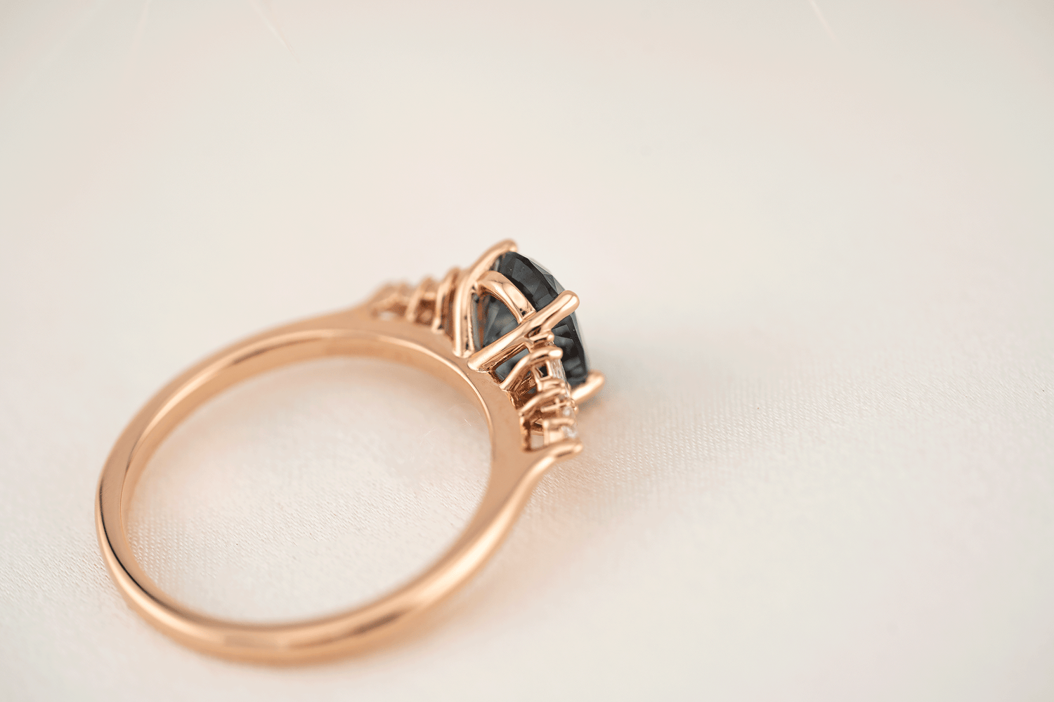 The Maeve Ring | 1.17 CT Oval Aquamarine