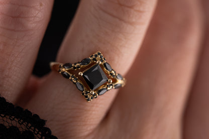 The Oracle Ring | 1 CT Black Diamond
