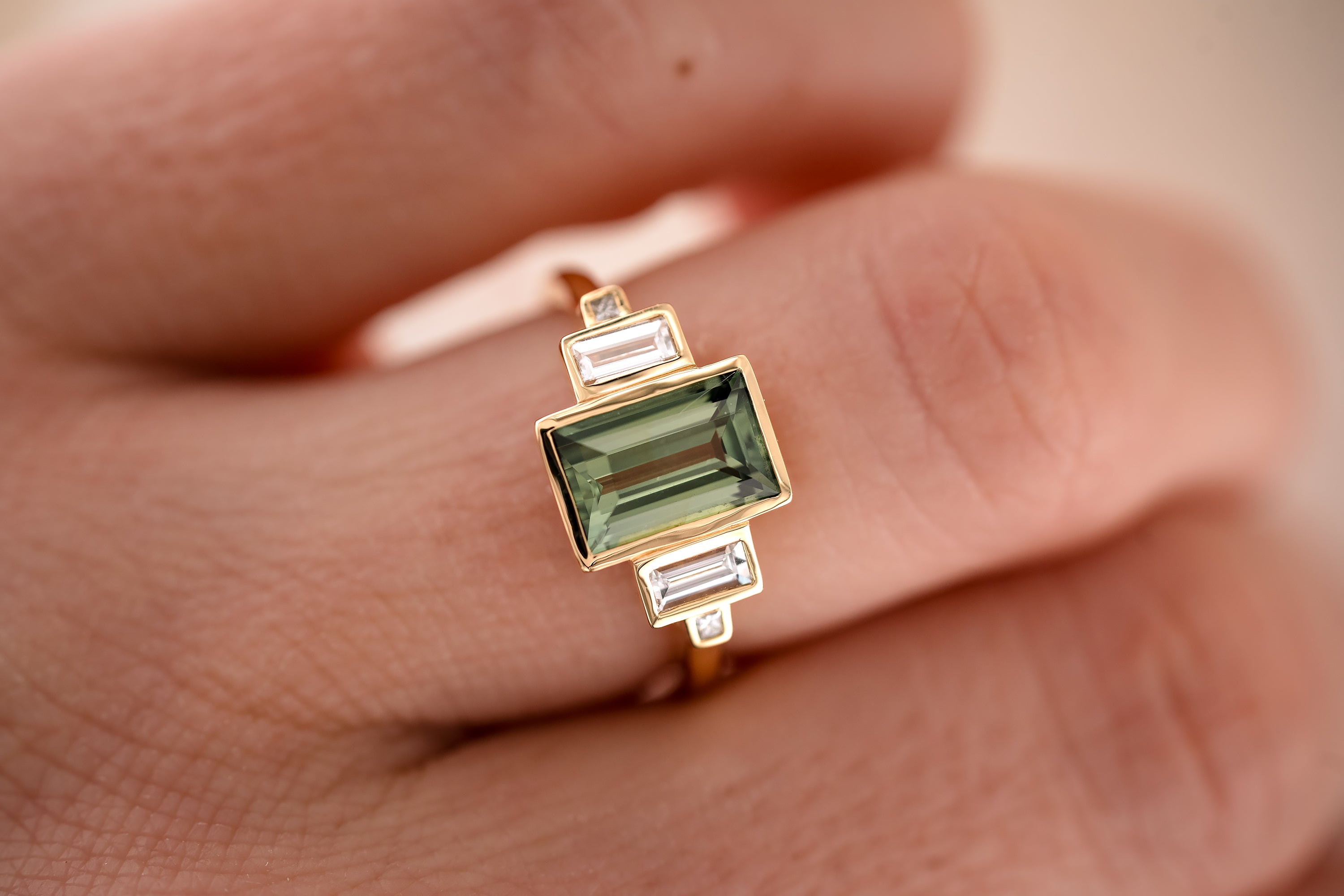 The Lalique 2.15 CT Green Baguette Sapphire Ring – Lavender