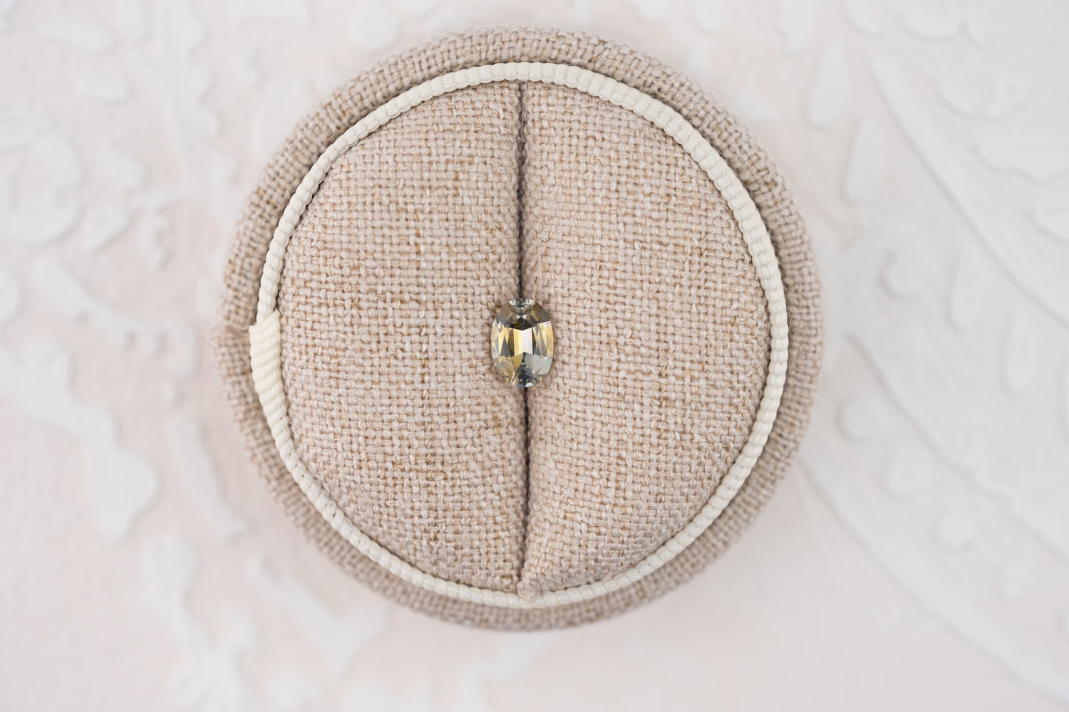 0.81 CT Oval Cut Bicolor Light Blue Montana Sapphire