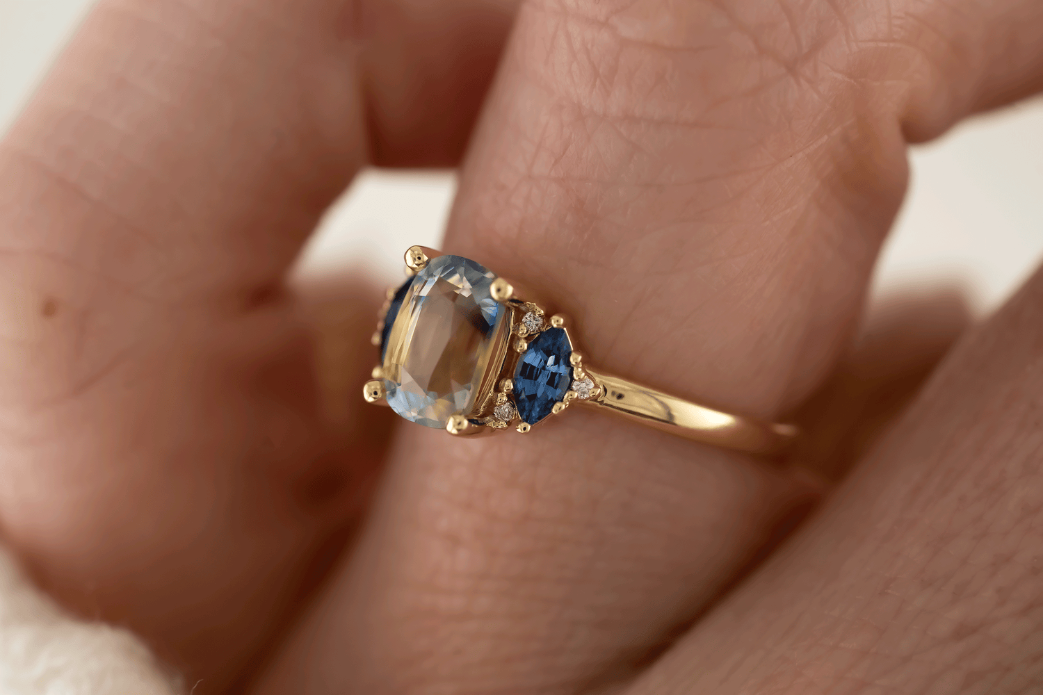 The Low Maren Ring | 1.81 CT Cushion Bi-color Sapphire