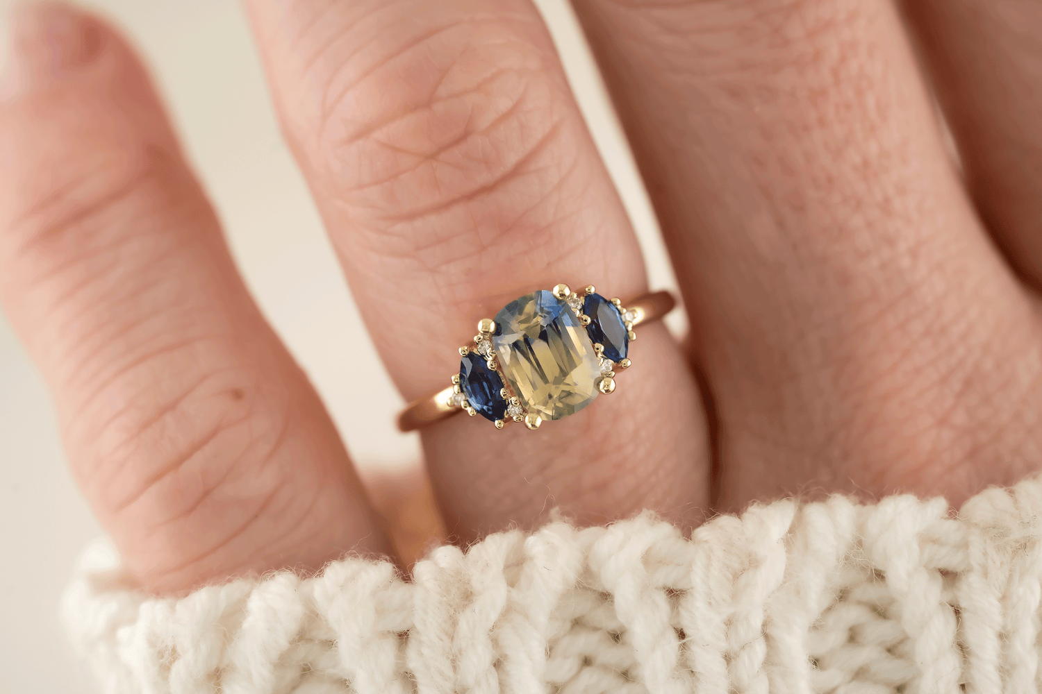 The Low Maren Ring | 1.81 CT Cushion Bi-color Sapphire