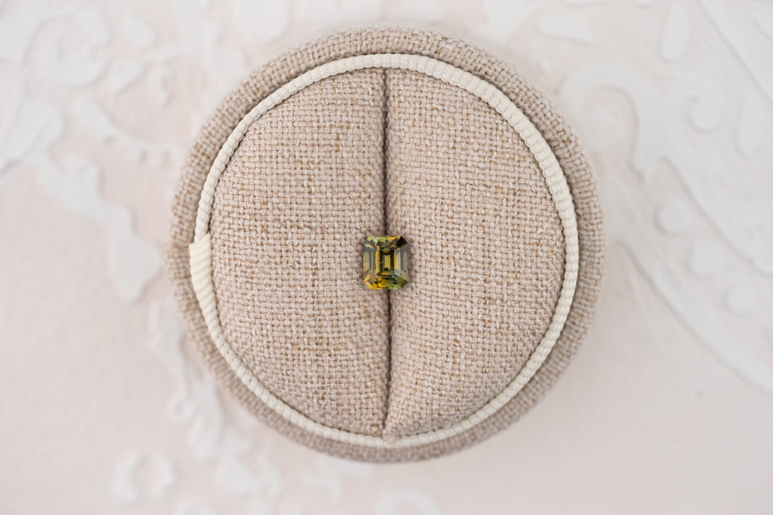 1.01 CT Emerald Cut Bicolor Sapphire - Lavender Creek Gems 