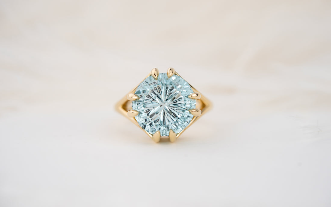 The Willow Ring | 7.9 CT Round Starbrite™ Aquamarine