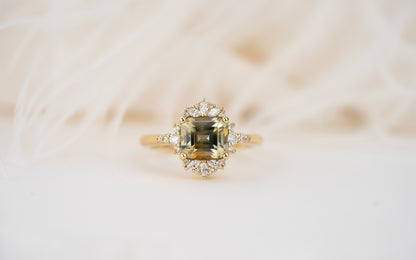 The Comtesse Ring | 2.04 CT Emerald Cut Green Bicolor Montana Sapphire