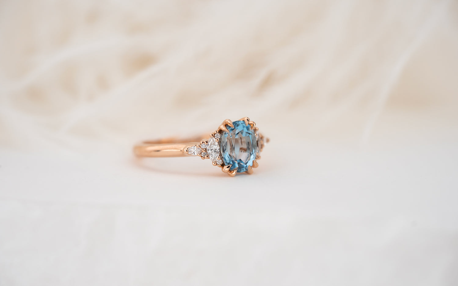 The Low Maeve Ring | 1.2 CT Oval Aquamarine
