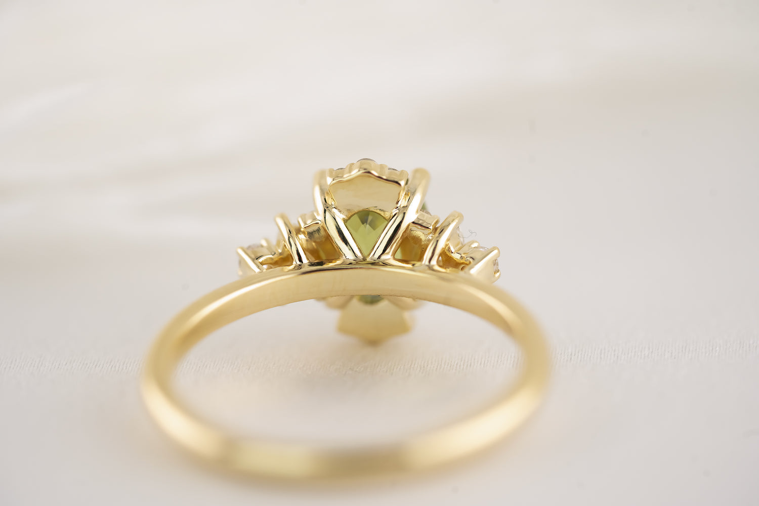The Naevia Ring - 1.6 CT Oval Green Sapphire - Lavender Creek Gems 