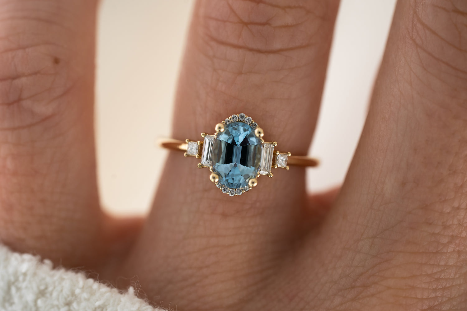 The Sura Ring | 1.1 CT Oval Aquamarine - Lavender Creek Gems 