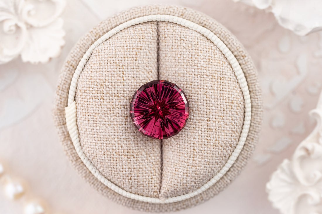 6.72 CT Round Starbrite™ Rose Garnet