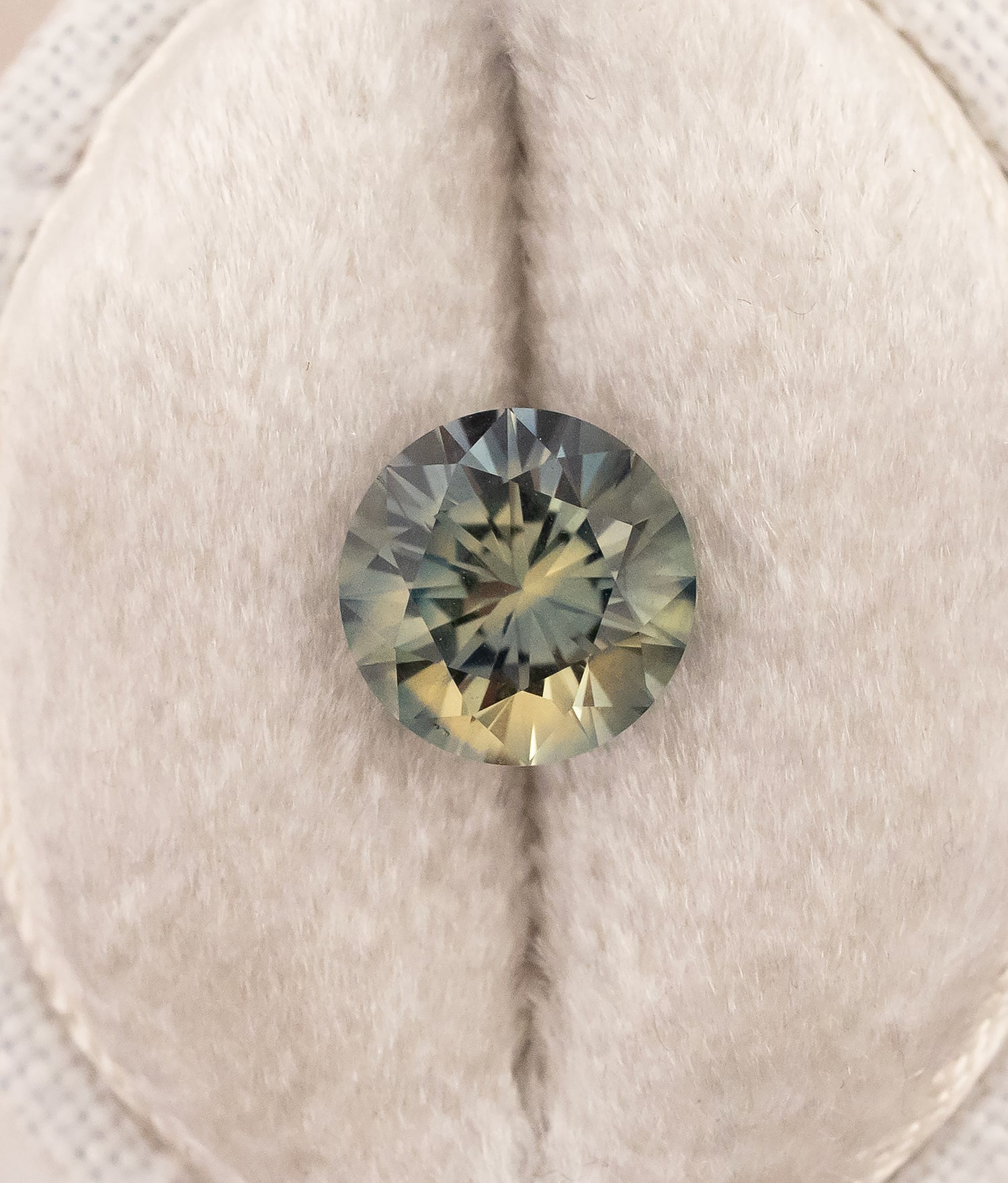 1.77 CT Round Teal Bicolor Sapphire - Lavender Creek Gems 